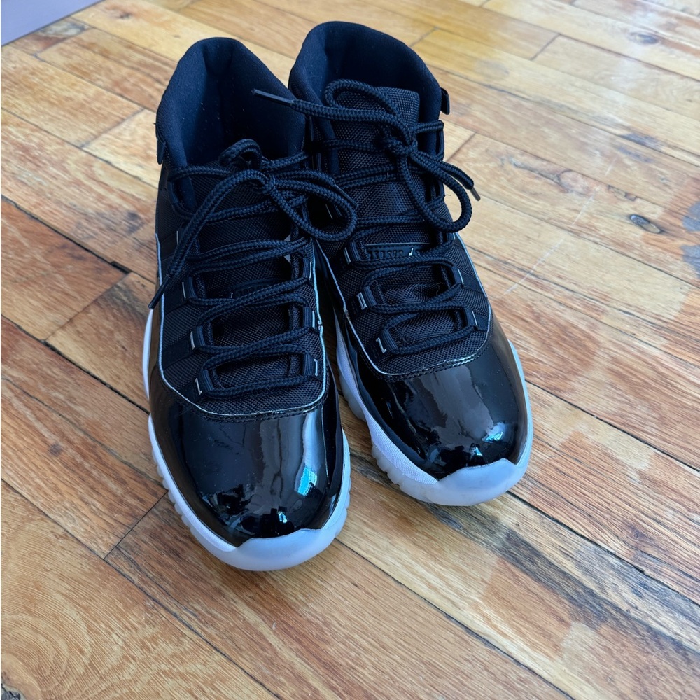 Authentic Retro Jordan 11s Sz. 12